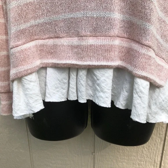 Anthropologie Beige Sweater with White Lace Detail - Picture 7 of 9